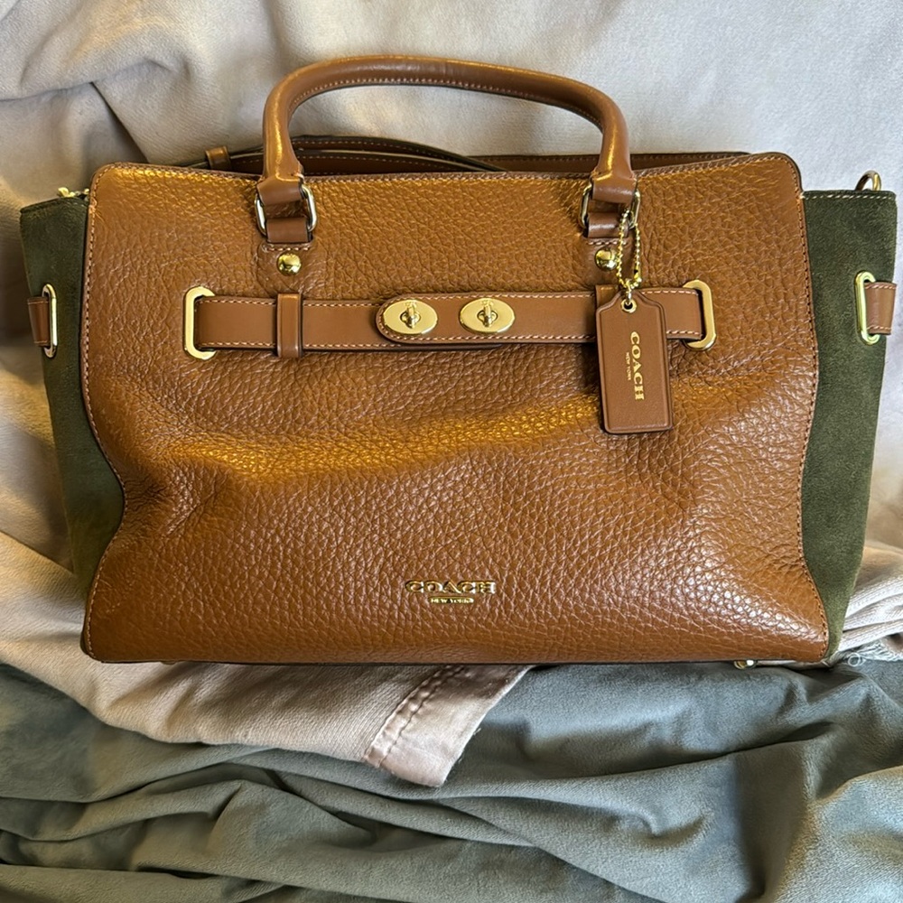 COACH BEAUTIFUL NEW EXCELLENT CONDITION LEATHER & SUEDE